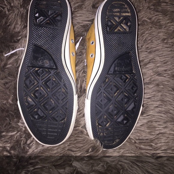 Men’s mustard yellow converse shoes size 7 - Picture 6 of 7